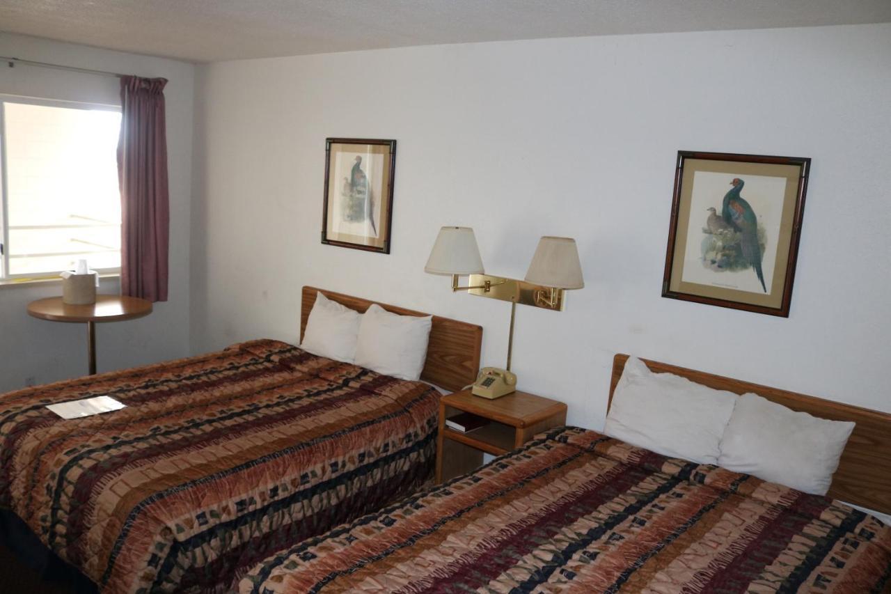 Dakota Inn Huron Kültér fotó